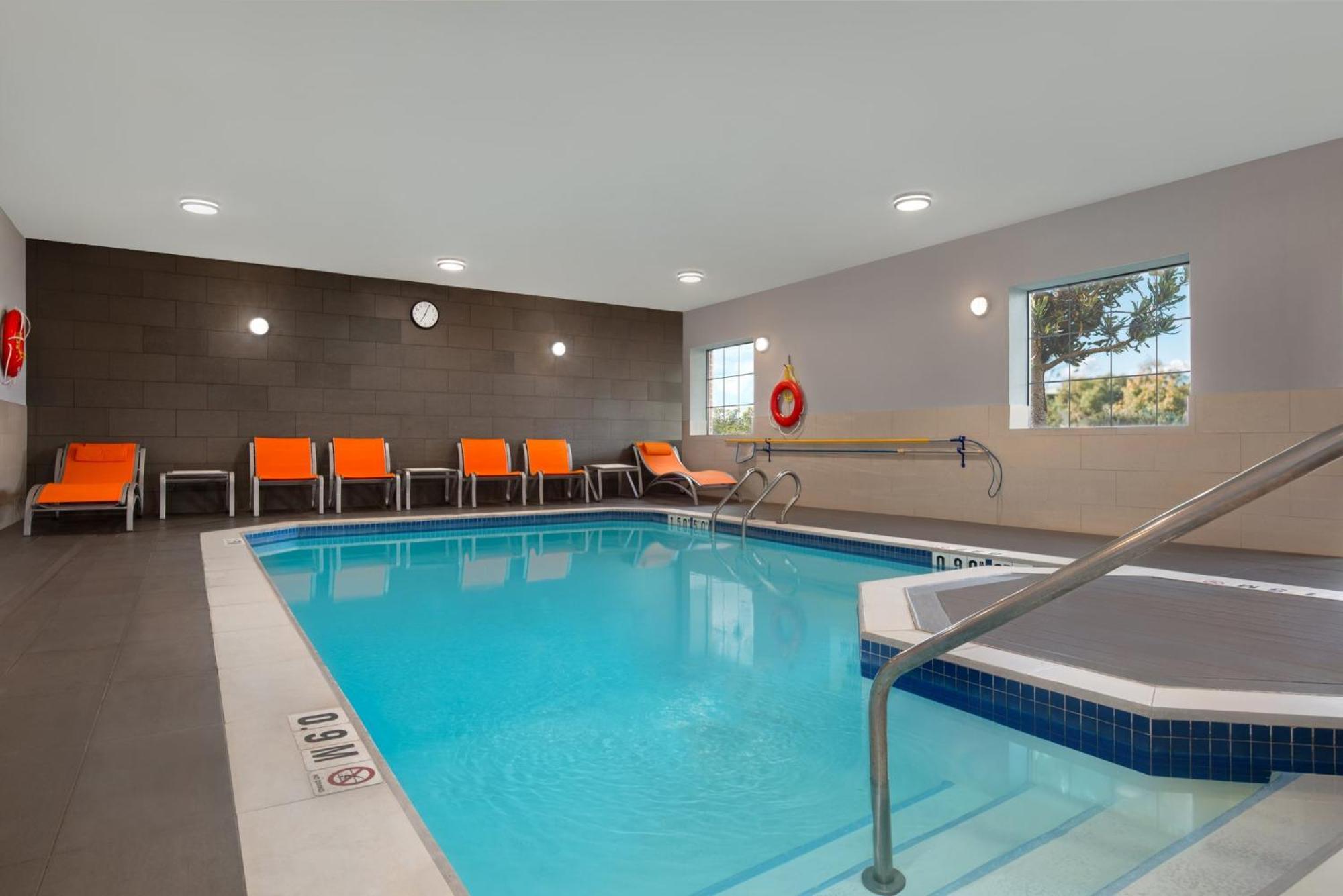 Holiday Inn Express Hotel & Suites Barrie By Ihg Luaran gambar